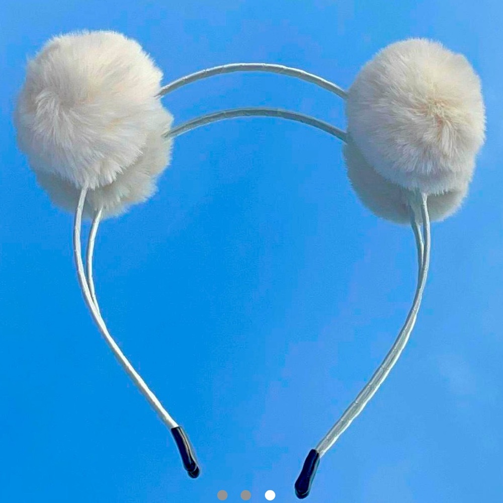 white Pom Pom headband